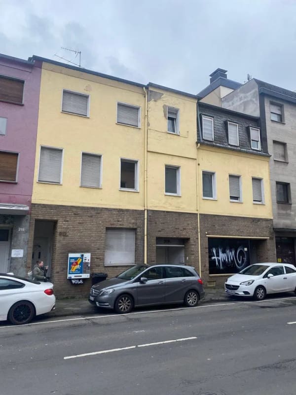 Immobilie in Mönchengladbach - ssnierungsdedürftiges Objekte / Abriss-Objekte in Mönchengladbach Stadtmitte - Bild 0