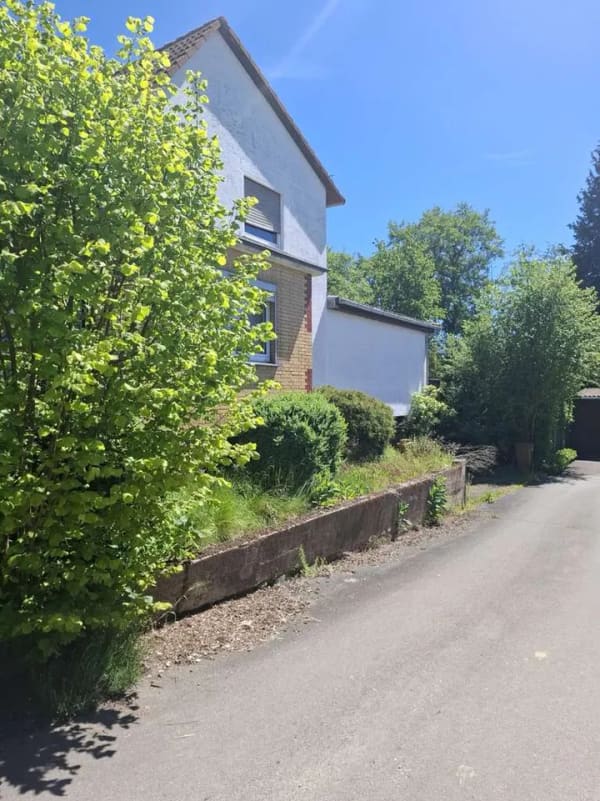Immobilie in Hofgeismar - renovierungsbedürftiges Einfamilienhaus zu verkaufen - Bild 1