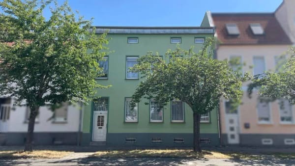 Immobilie in Schönebeck (Elbe) - zwei Familien unter einem Dach - Bild 0