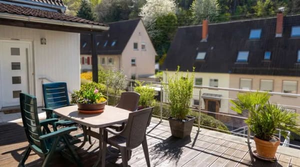 Immobilie in Dossenheim - Großzügiges Zweifamilienhaus mit Garten, 2 Wohneinheiten & Carport – Perfekt für Mehrgenarationen - Bild 1