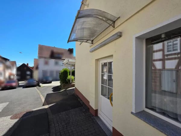 Immobilie in Kirchhain - Historisches Wohnhaus in Kirchhain mit modernisiertem Anbau und vielfältigen Nutzungsmöglichkeiten - Bild 2
