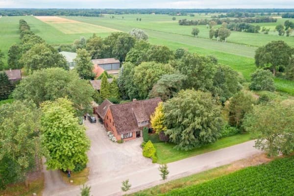 Immobilie in Emlichheim - Wohnhaus mit Einliegerwohnung auf großzügigem Grundstück - Bild 1