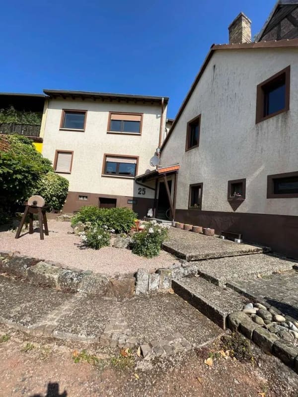 Immobilie in Winnweiler - Einfamilienhaus mit Garten und Entwicklungspotenzial - Bild 0