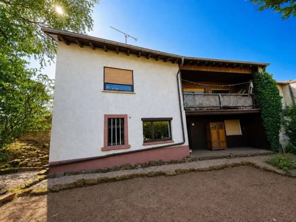 Immobilie in Winnweiler - Einfamilienhaus mit Garten und Entwicklungspotenzial - Bild 1