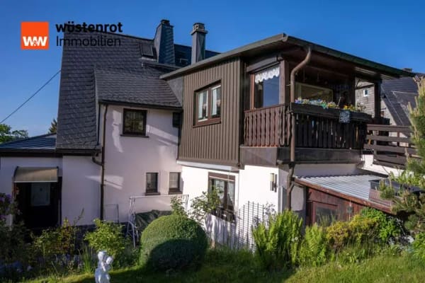 Immobilie in Schönheide - Massives Einfamilienhaus mit ausgebautem Dachgeschoss und schönem Grundstück - Bild 1