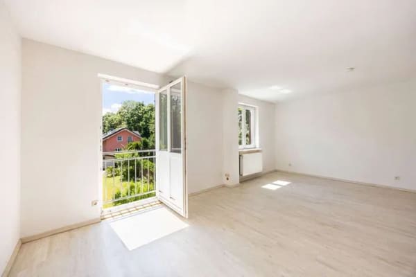 Immobilie in Gräfelfing - Zur Modernisierung: Familiengerechtes Stadthaus mit Südwest-Ausrichtung und idyllischem Garten - Bild 3