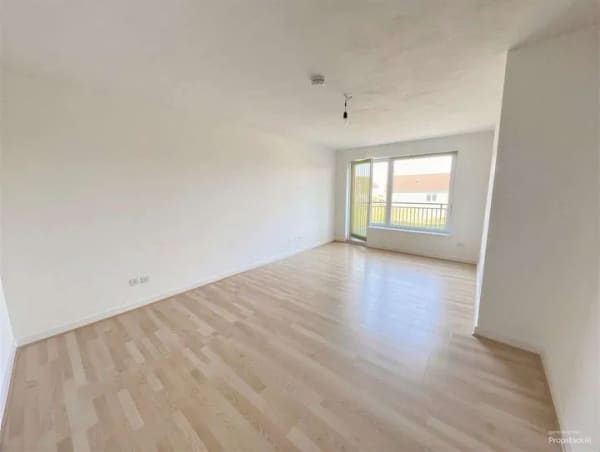 Immobilie in Diedorf - Gepflegte 2-Zimmer-Wohnung mit Balkon, ruhige Lage, Aufzug, Keller und Stellplatz - Bild 2