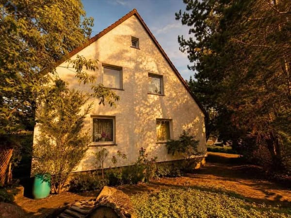 Immobilie in Einbeck - Attraktive Lage in Einbeck – Haus mit Potenzial und Perspektive - Bild 1