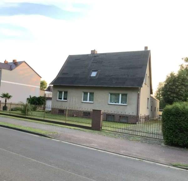 Immobilie in Guben - Das Komplettpacket! Haus+Mietwohnung+Werkstatt+Garage+großes Grundstück - Bild 0