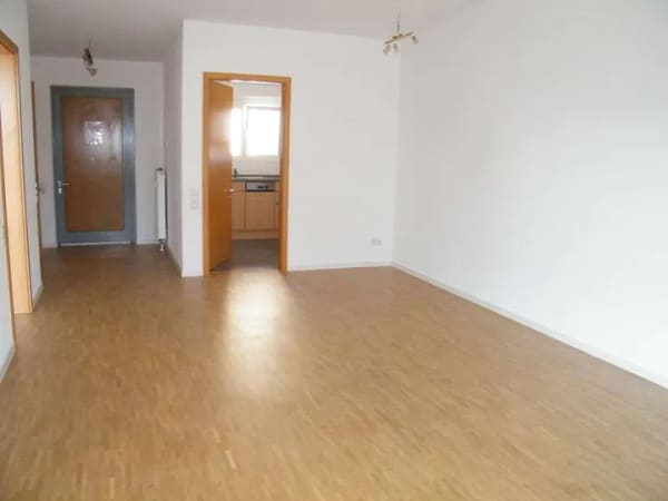 Immobilie in Erligheim - pfiffige Seniorenwohnung  in sehr guten & ruhiger Wohnlage in Erligheim - barrierefrei - Aufzug - Bild 2