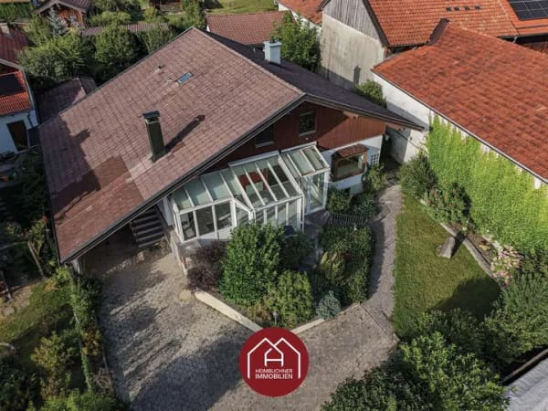 Immobilie in Feldkirchen-Westerham - Einfamilienhaus mit viel Platz, Wintergarten, Sauna & vielseitigen Nutzungsmöglichkeiten - Bild 2