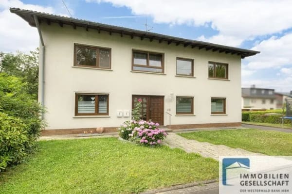Immobilie in Altenkirchen (Westerwald) - Mehrfamilienhaus in Altenkirchen (Westerwald) - Bild 0