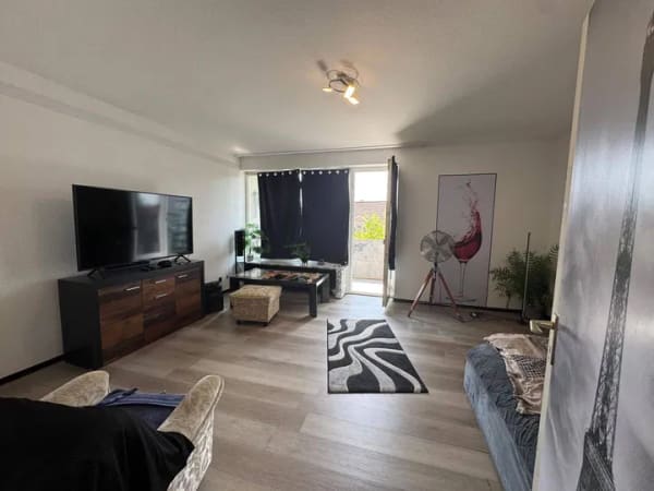 Immobilie in Pforzheim - Leerstehende 1-Zimmer Wohnung mit Balkon und toller Aussicht - Bild 2