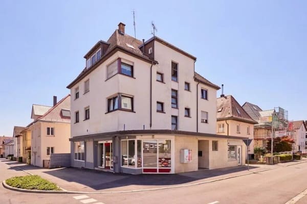 Immobilie in Waiblingen - Mehrfamilienhaus mit Gewerbeeinheit in Waiblingen, vollständig aufgeteilt - Bild 0