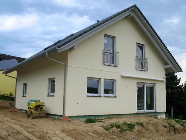 Immobilie in Triglitz - Bauen ist wieder bezahlbar mit Bauzinsen ab 1 % und einer Heidenheim-Preisoffensive! Der Klassiker mit besonderen Extras. - Bild 0