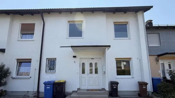 Immobilie in Simbach - Wohnliches Reihenhaus mit Garage in zentrumsnaher Stadtlage in Simbach am Inn - Bild 1