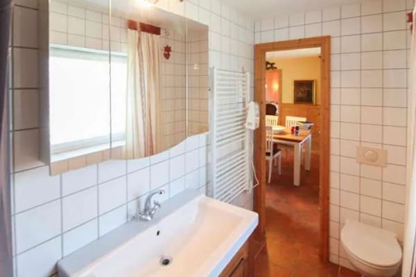 Immobilie in Groß Mohrdorf - Vermieten oder selber genießen: Bungalow mit Dachterrasse und Boddenblick im Naturschutzgebiet  - Bild 1