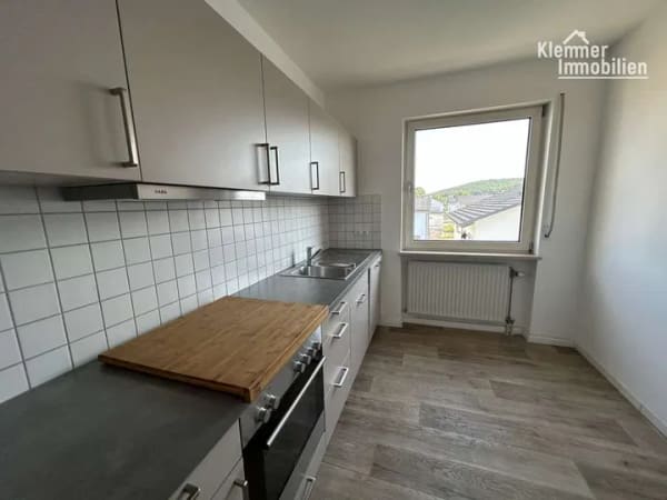 Immobilie in Marktheidenfeld - Modernisierte Dachgeschosswohnung mit Balkon in attraktiver Lage von Marktheidenfeld - Bild 0