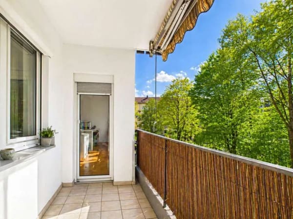 Immobilie in Ostfildern - Sonnige Aussichten: 3-Zimmer-Wohnung mit Westbalkon in zentraler Lage von Ostfildern - Bild 4