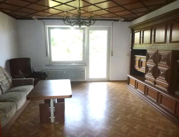 Immobilie in Bad Vilbel - Für Eigennutzer und Anleger: perfekt aufgeteilte 3-Zimmer-ETW mit Blick ins Grüne ! - Bild 2