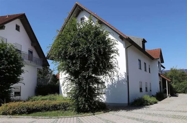 Immobilie in Geisenhausen - Attraktive, sanierte 2-Zimmer Erdgeschosswohnung mit Terrasse - Bild 2