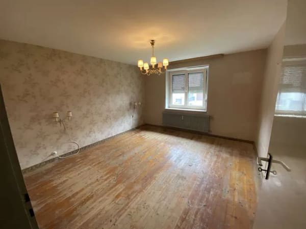 Immobilie in Mammendorf - Baugrundstück für 4-DHH's oder 8 ETW's 1120m² gr. SW-Grundstück mit Altbestand, Mammendorf S3 - Bild 2