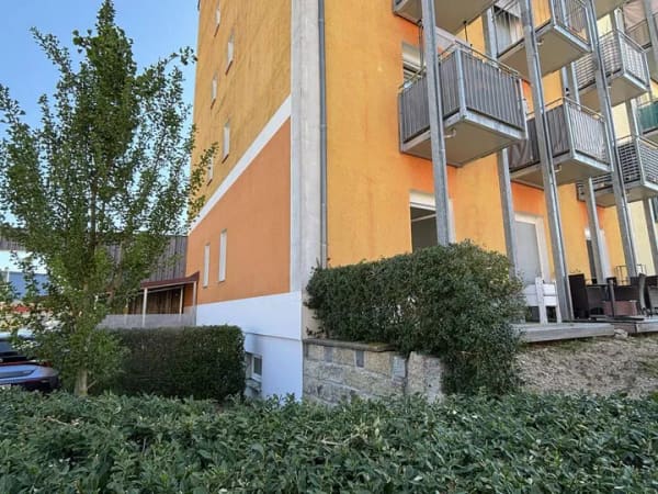 Immobilie in Obertraubling - Schöne helle und sanierte 2-Zimmer Eigentumswohnung mit Terrasse  in Obertraubling - Bild 3