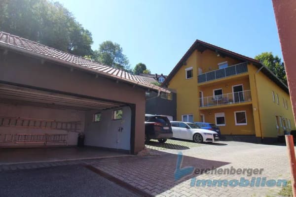 Immobilie in Landau an der Isar - Mehrfamilienhaus  mit 4 Wohneinheiten in zentraler Lage der Stadt Landau/Isar - Bild 1
