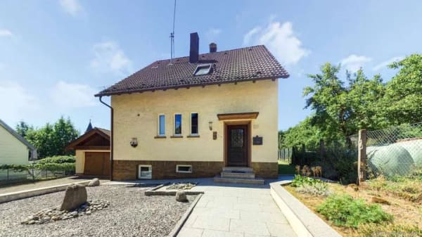 Immobilie in Fahrenbach - Fahrenbach - Raum für Ihre Ideen: Eigenheim mit großem Garten – ideal zum Renovieren & Gestalten! - Bild 2