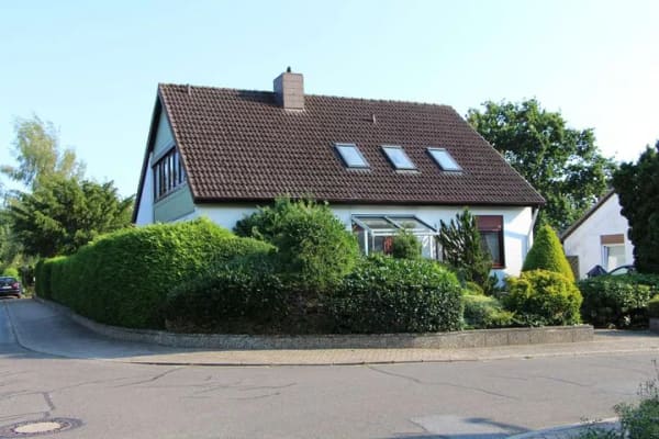 Immobilie in Osterrönfeld - Großzügiges Einfamilienhaus mit vermietetem Obergeschoss - Bild 1
