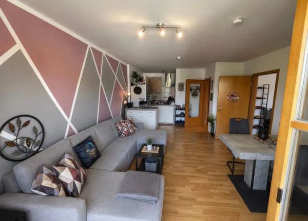 Immobilie in Taching am See - Wohnen, wo andere Urlaub machen - charmante Eigentumswohnung 1,5 Zimmer TG-Stellplatz & Balkon - Bild 2