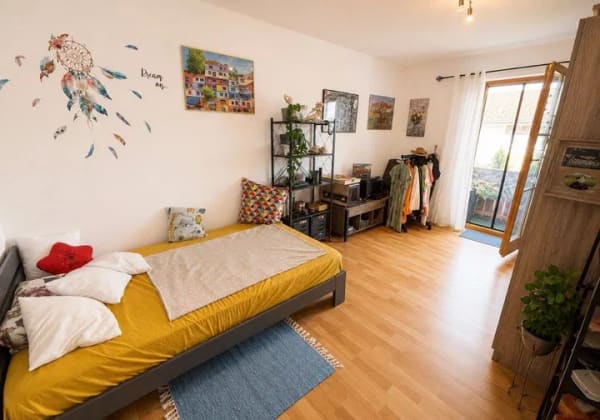 Immobilie in Taching am See - Wohnen, wo andere Urlaub machen - charmante Eigentumswohnung 1,5 Zimmer TG-Stellplatz & Balkon - Bild 4