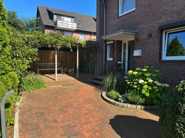 Immobilie in Glinde - Modernisiertes Endreihenhaus mit Garten in Glinde - Ideal für Familien - Bild 0