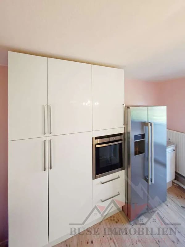 Immobilie in Prien am Chiemsee - Wohnen mit Seele und Weitblick: Lichtdurchflutete 3 -Zimmer-Wohnung mit Kampenwand-Blick - Bild 2