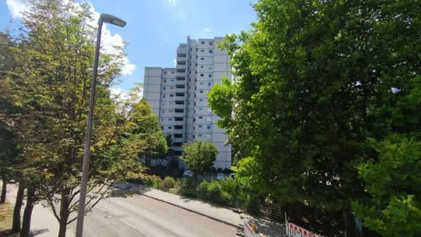 Immobilie in Uetersen - Gepflegte 1-Zimmer-Eigentumswohnung mit Loggia und Weitblick im 13. Obergeschoss - Bild 1