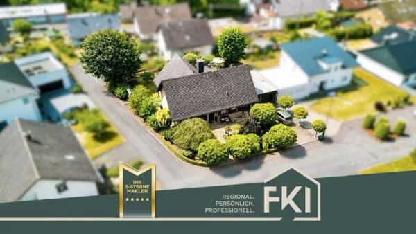Immobilie in Scheuerfeld - **Großzügiges Einfamilienhaus mit Charme in bevorzugter Wohnlage von Scheuerfeld** - Bild 0