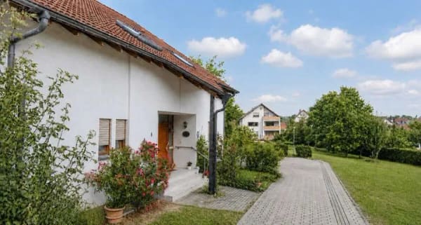 Immobilie in Ettlingen - Attraktive Doppelhaushälfte in Ettlingen-Spessart! - Bild 0