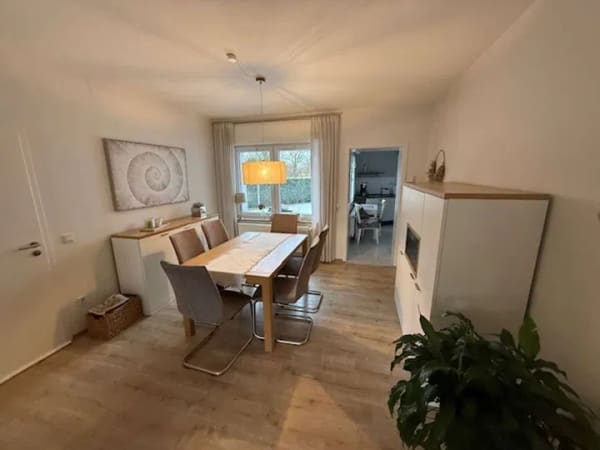Immobilie in Waltrop - Wohnen im Berg,  Ein-/ Zweifamilienhaus mit Keller und ca. 64 qm großer Garage!!! - Bild 2