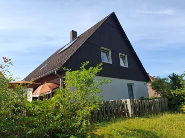 Immobilie in Südheide - Geräumiges Wohnhaus mit Vollkeller und Garage - Bild 2
