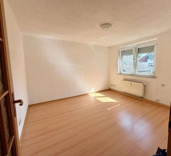 Immobilie in Pfullingen - 2-Zimmer Wohnung in begehrter Wohnlage - Bild 2