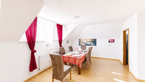 Immobilie in Hochspeyer - Maisonette am Pfälzerwald mit Gewölbekeller-Bar - Bild 1