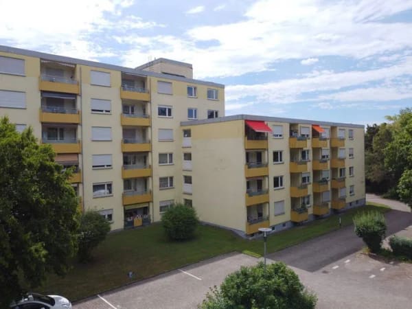 Immobilie in Bad Dürrheim - *** Solide 2-Zimmer-Wohnung in angenehmer Randlage von Bad Dürrheim! *** - Bild 2