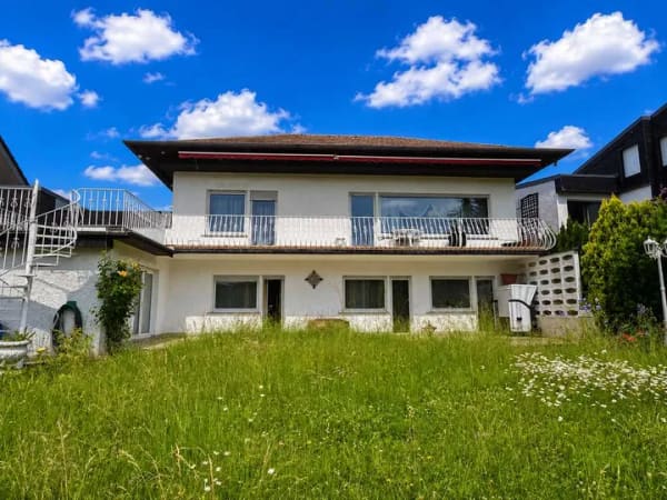 Immobilie in Niederelbert - von RTI: Großzügiges Wohnhaus mit schönem Blick und großem Grundstück in Niederelbert! - Bild 1