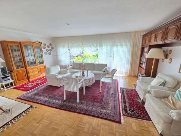 Immobilie in Niederelbert - von RTI: Großzügiges Wohnhaus mit schönem Blick und großem Grundstück in Niederelbert! - Bild 3
