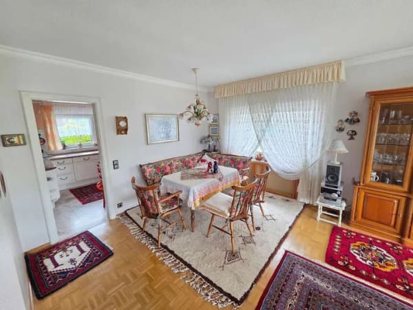 Immobilie in Niederelbert - von RTI: Großzügiges Wohnhaus mit schönem Blick und großem Grundstück in Niederelbert! - Bild 4