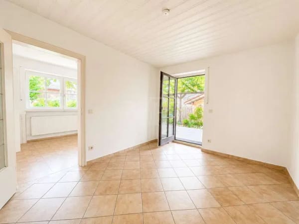 Immobilie in Halfing - Ein Stockwerk für Jeden - Große DHH mit Gartenidylle und Bachlauf - Bild 2