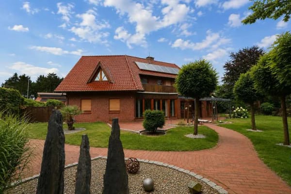 Immobilie in Rhede (Ems) - Repräsentatives Anwesen mit besonderem Charme – 254 m² Wohnfläche auf traumhaftem Grundstück - Bild 4