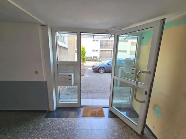 Immobilie in Paderborn - Attraktive Kapitalanlage - MFH mit 8 Wohnungen in Schloß-Neuhaus - Bild 3