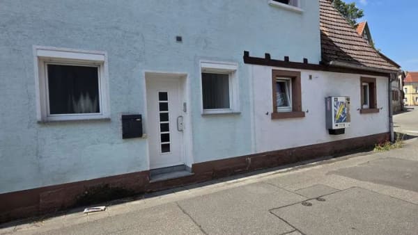 Immobilie in Steinweiler - Einfamilienhaus mit großer Dachterrasse und separater Einliegerwohnung - Bild 2