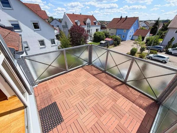 Immobilie in Teublitz - Helle, neu überarbeitete 2,5-Zimmer-Wohnung mit Südbalkon, Stellplatz und direktem Weg zur Höllohe - Bild 2